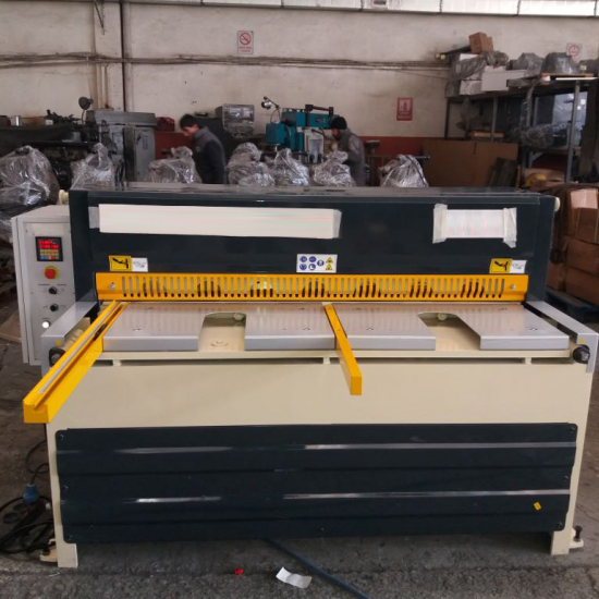 LRGM 1550 x 5mm Rediktörlü Giyotin Makas - Guillotine Machines