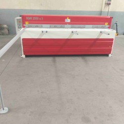 LRGM 2550 x 3mm Rediktörlü LİNDA Machine Marka Giyotin Makas