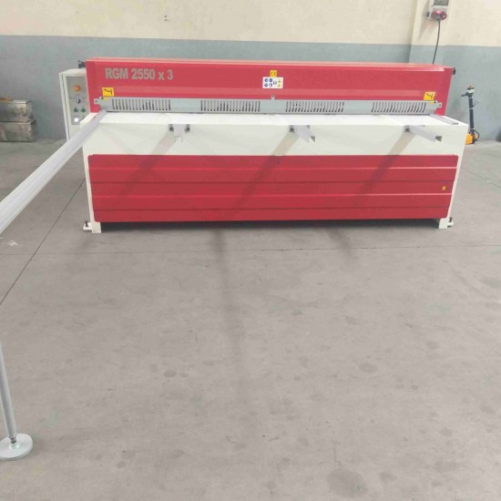 LRGM 2550 x 3mm Rediktörlü LİNDA Machine Marka Giyotin Makas