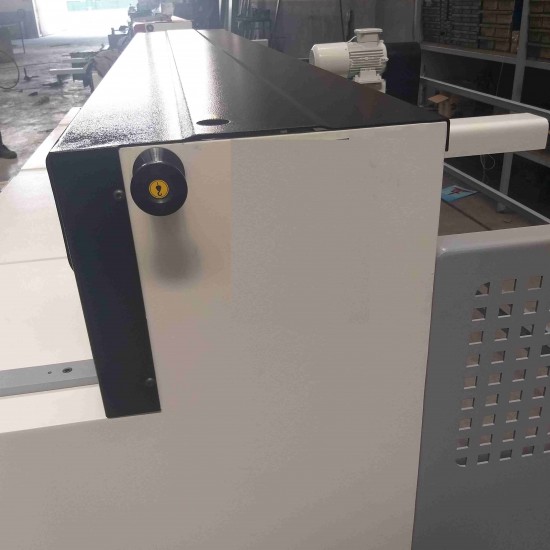 LRGM 2550 x 3mm Rediktörlü LİNDA Machine Marka Giyotin Makas