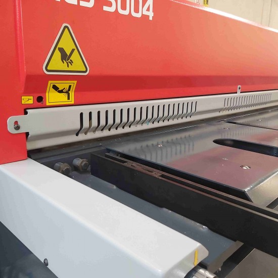 LRGM 3050 x 3,0mm Önden ve Arkadan Düşürmeli Rediktörlü Giyotin Makas - Guillotine Machines