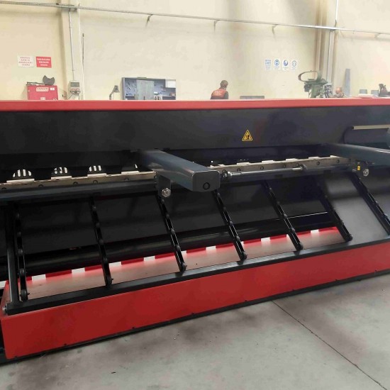 LRGM 3050 x 3,0mm Önden ve Arkadan Düşürmeli Rediktörlü Giyotin Makas - Guillotine Machines