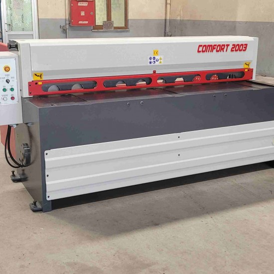 LRGM 2050 x 6mm Rediktörlü LİNDA Machine Marka Giyotin Makas