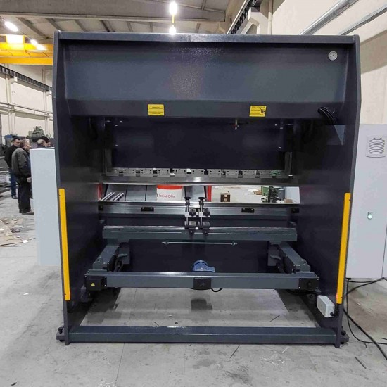 CONFORT 2600mm 100 Ton 3 Eksen LİNDA Machine Abkant Pres