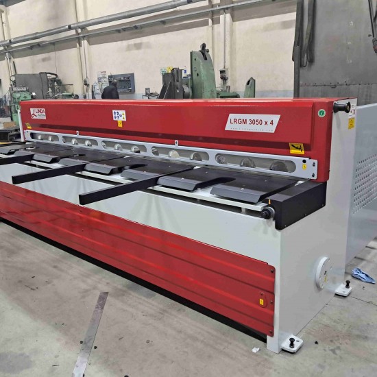 LRGM 3050 x 4mm Linda Machine NC Kontrollü Rediktörlü Giyotin Makas