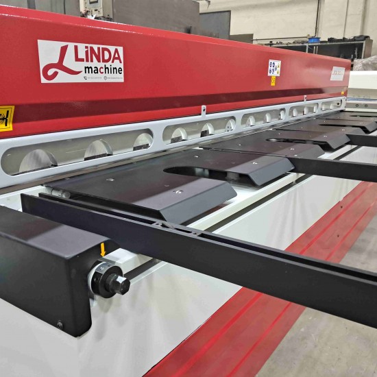 LRGM 3050 x 4mm Linda Machine NC Kontrollü Rediktörlü Giyotin Makas