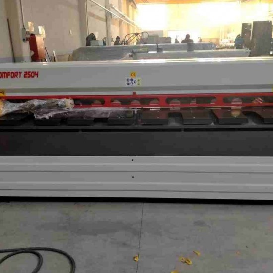LRGM 2550 x 4mm  Rediktörlü Giyotin Makas LİNDA MACHİNE - Guillotine Machines
