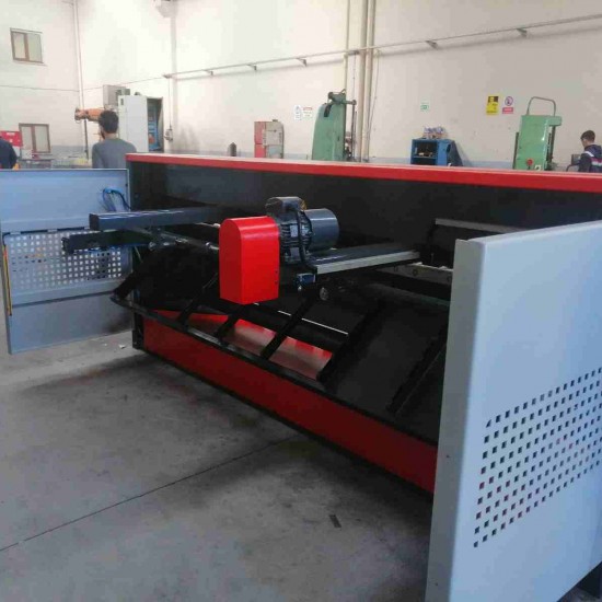 LRGM 3050 x 3,0mm Önden ve Arkadan Düşürmeli Rediktörlü Giyotin Makas - Guillotine Machines
