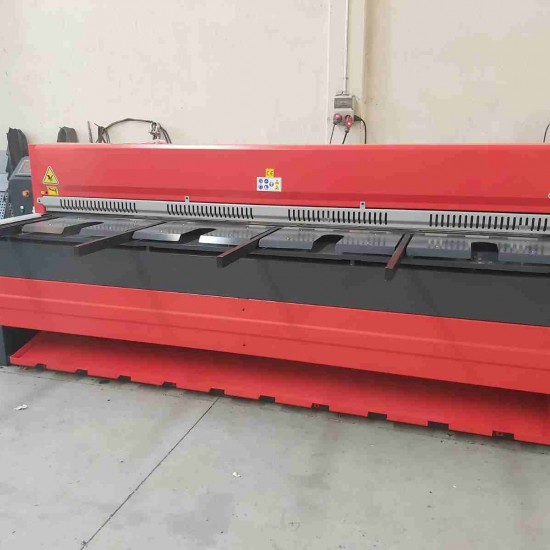 LRGM 3050 x 3,0mm Önden ve Arkadan Düşürmeli Rediktörlü Giyotin Makas - Guillotine Machines