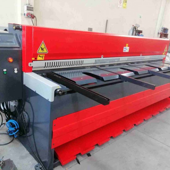 LRGM 3050 x 3,0mm Önden ve Arkadan Düşürmeli Rediktörlü Giyotin Makas - Guillotine Machines