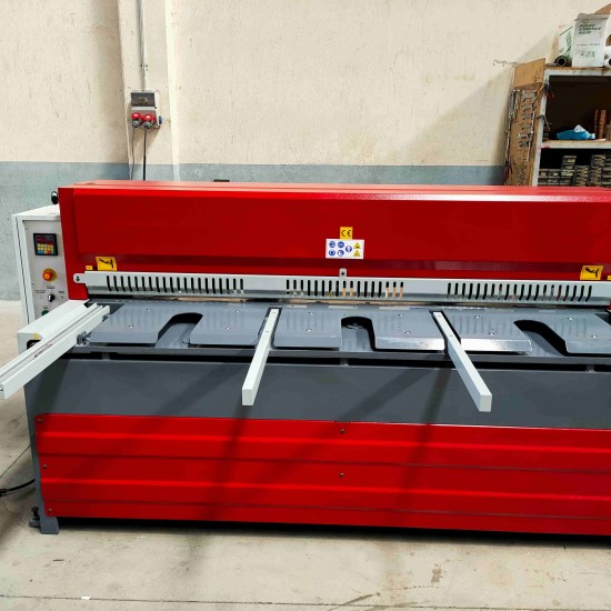 LRGM 2050 x 6mm Rediktörlü Nc Kontrollü 750mm LİNDA Machine Marka Giyotin Makas