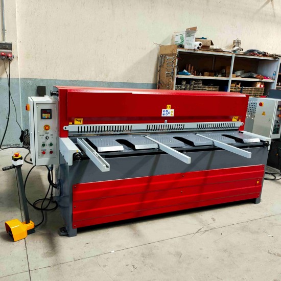 LRGM 2050 x 6mm Rediktörlü Nc Kontrollü 750mm LİNDA Machine Marka Giyotin Makas