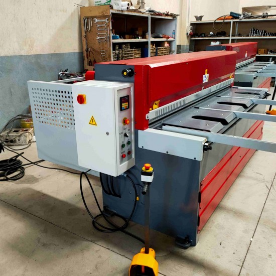 LRGM 2050 x 6mm Rediktörlü Nc Kontrollü 750mm LİNDA Machine Marka Giyotin Makas