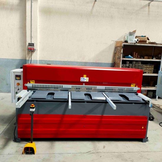 LRGM 2050 x 6mm Rediktörlü Nc Kontrollü 750mm LİNDA Machine Marka Giyotin Makas