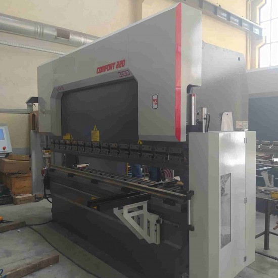 CONFORT 3100mm 220 Ton 6 Eksen LİNDA Machine Abkant Pres