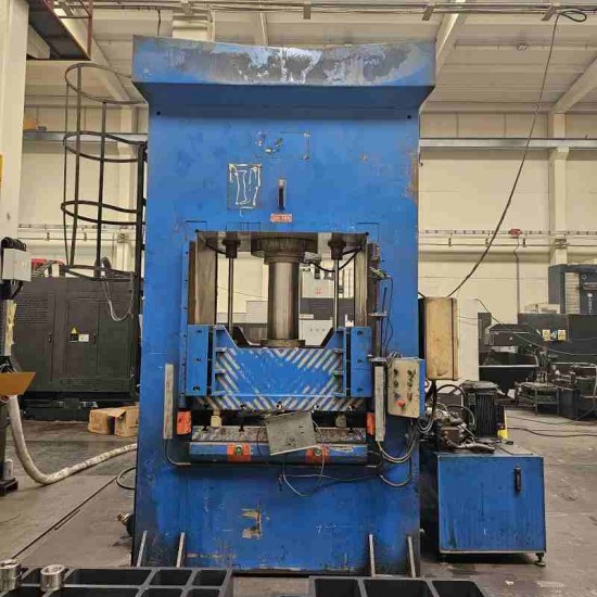 200 Ton Hidroliksan Sıvama Pres   2004 Model  