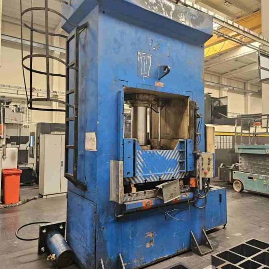 200 Ton Hidroliksan Sıvama Pres   2004 Model  